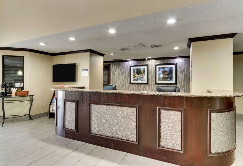 هتل Best Western Plus University Inn & Suites