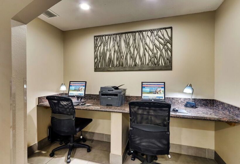 هتل Best Western Plus University Inn & Suites