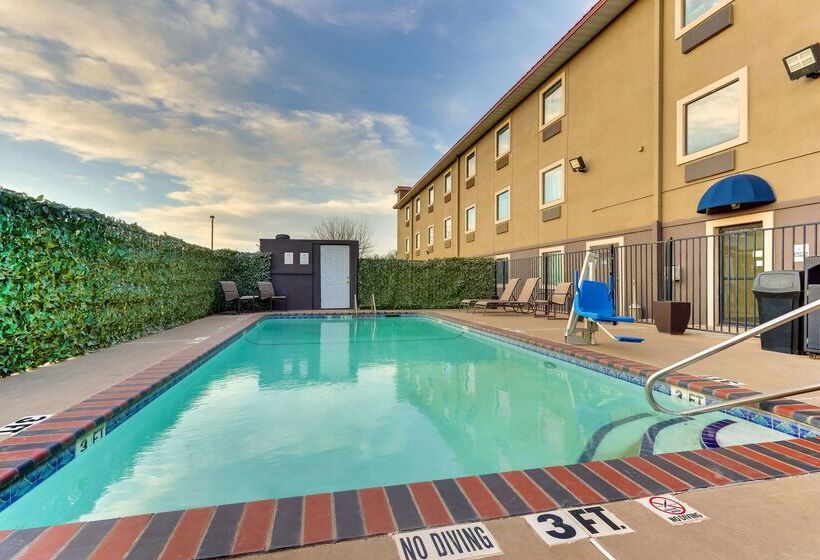 هتل Best Western Plus University Inn & Suites