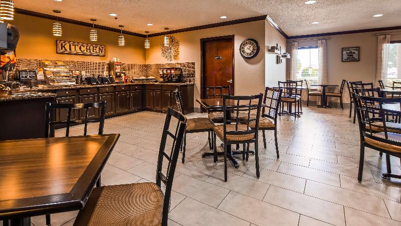 هتل Best Western Plus University Inn & Suites