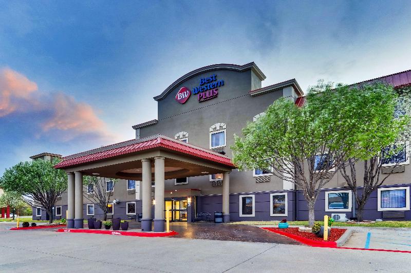 هتل Best Western Plus University Inn & Suites