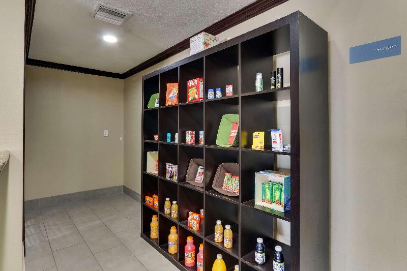 هتل Best Western Plus University Inn & Suites