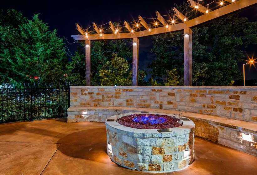 בית מלון כפרי Best Western Premier Crown Chase Inn & Suites