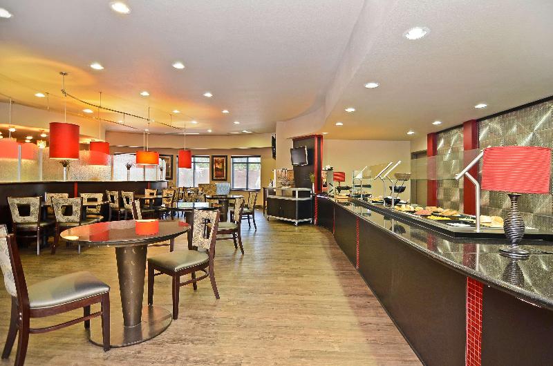 בית מלון כפרי Best Western Premier Crown Chase Inn & Suites