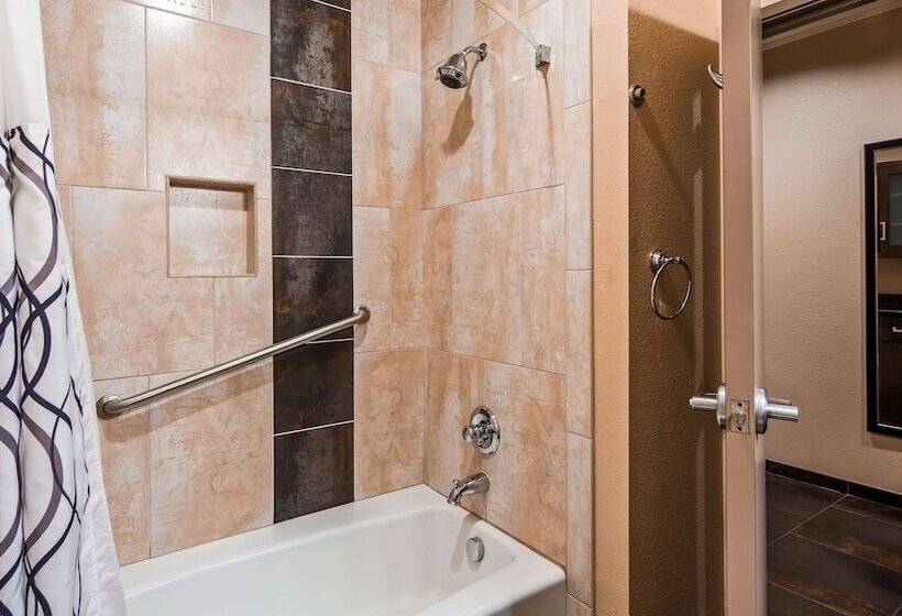 בית מלון כפרי Best Western Premier Crown Chase Inn & Suites