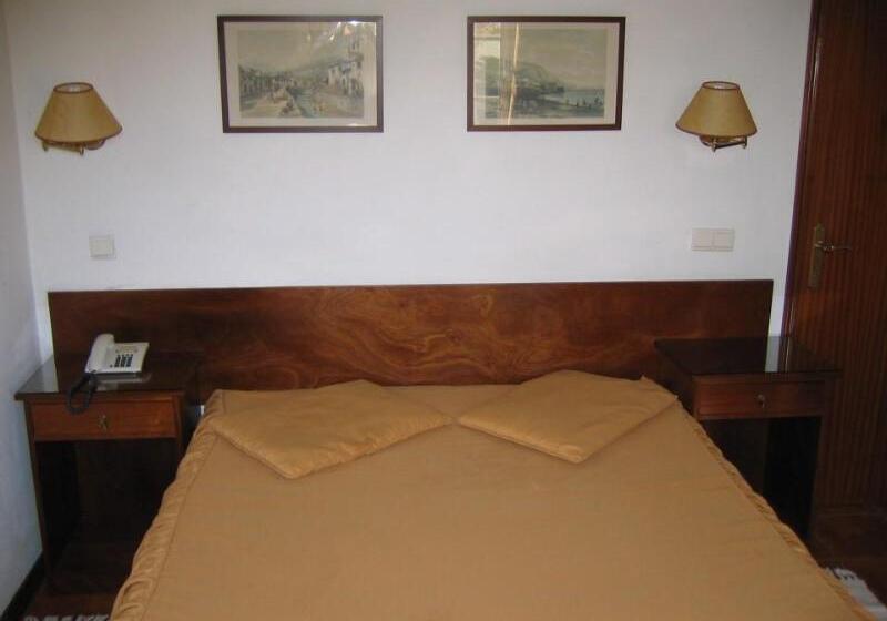 هتل Guesthouse Vila Lusitania