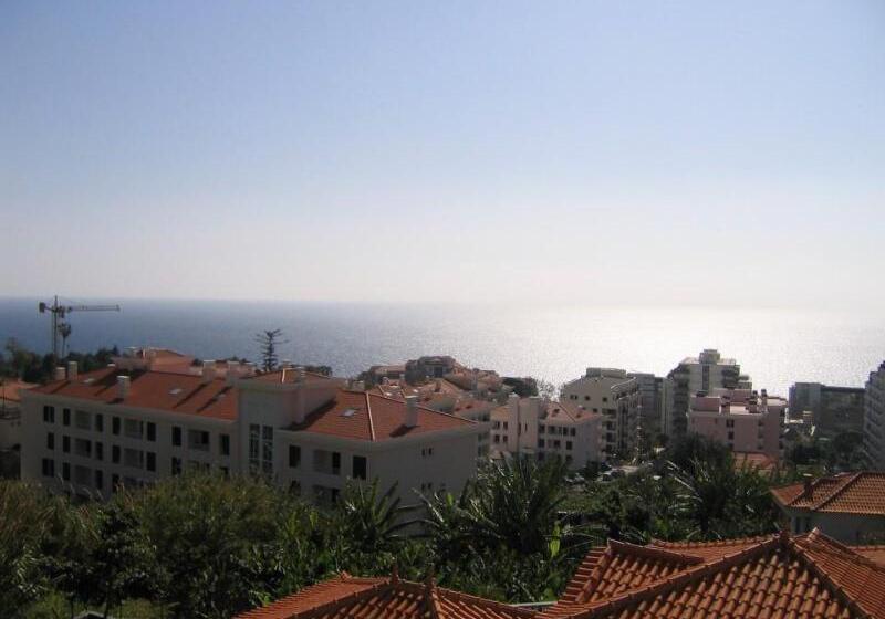 هتل Guesthouse Vila Lusitania