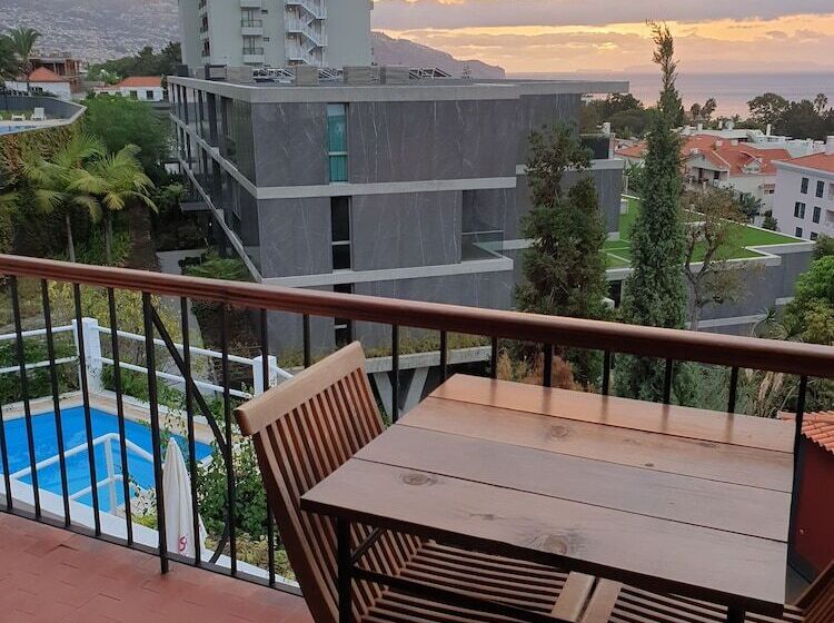 هتل Guesthouse Vila Lusitania