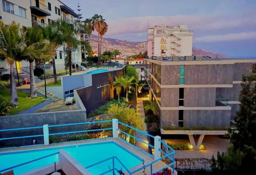 هتل Guesthouse Vila Lusitania