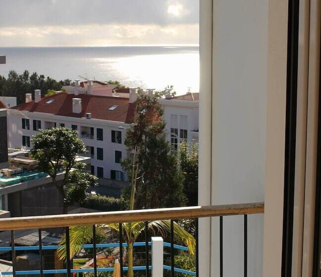 هتل Guesthouse Vila Lusitania