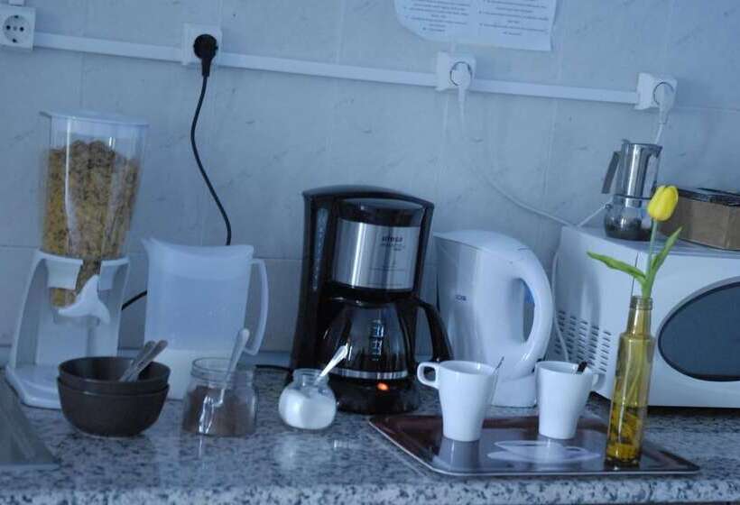 هتل Refuge In Santa Marta Hostel