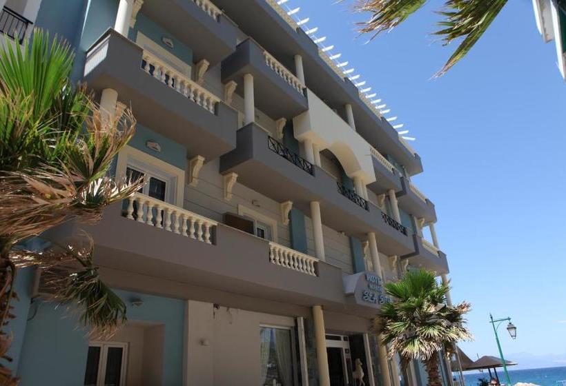 هتل Mantas Seaside Boutique