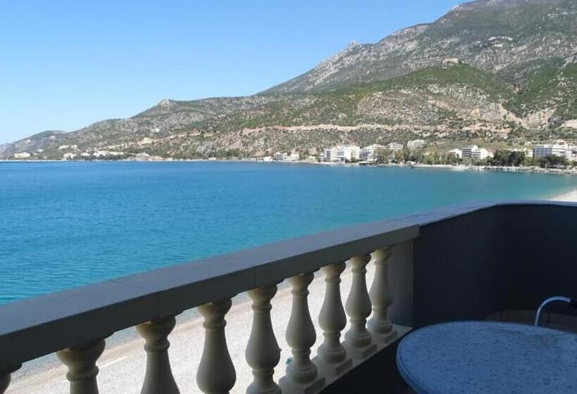هتل Mantas Seaside Boutique