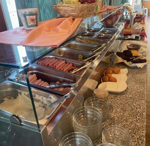 هتل Mantas Seaside Boutique