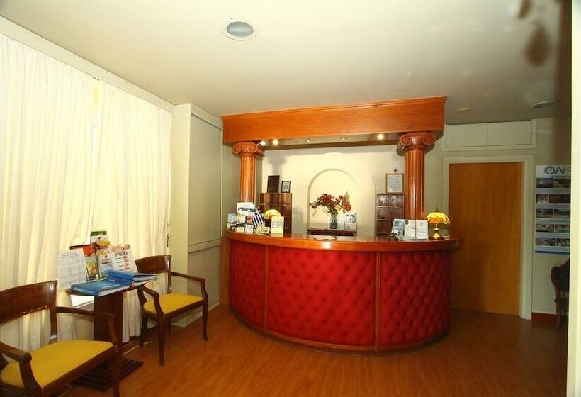 هتل Mantas Seaside Boutique