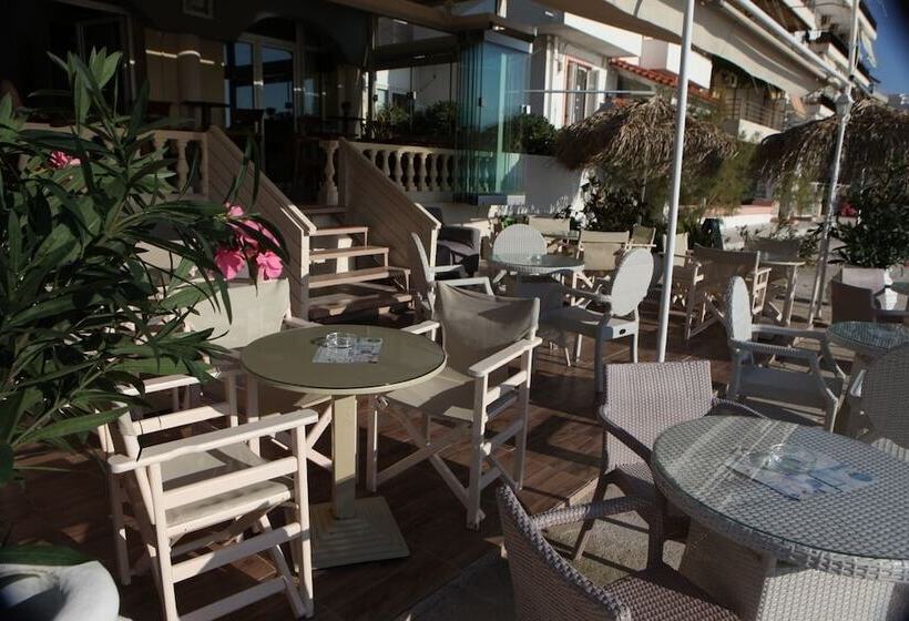 هتل Mantas Seaside Boutique