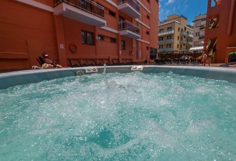 هتل Tossa Beach Center