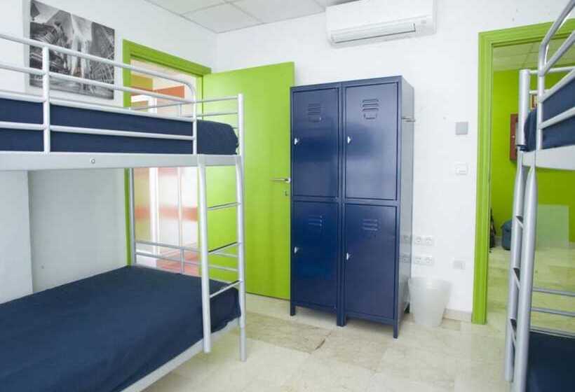 مسافرخانه Safestay Calpe Seafront