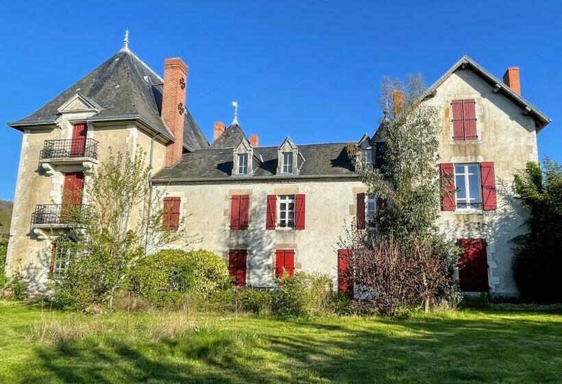 住宿加早餐  Chateau De La Combe Suites