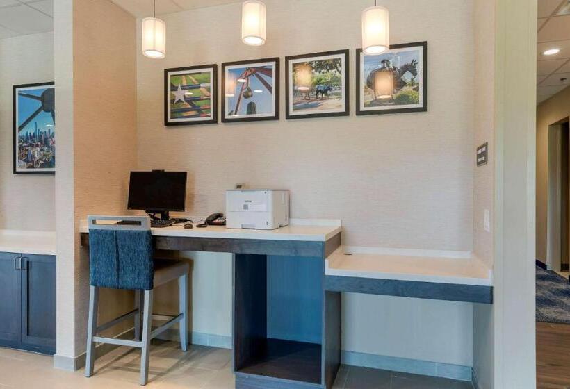 ホテル Comfort Inn & Suites Balch Springs Se Dallas