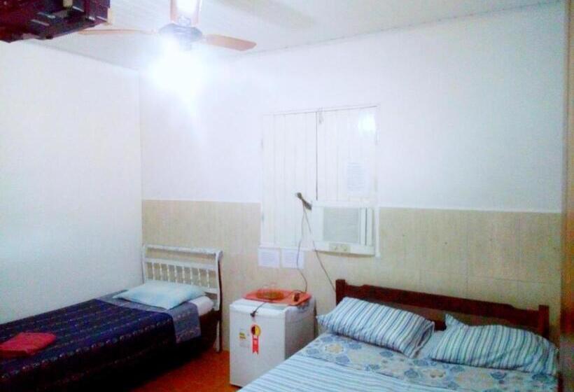 پانسیون Shark Tubarao Suites Central Area