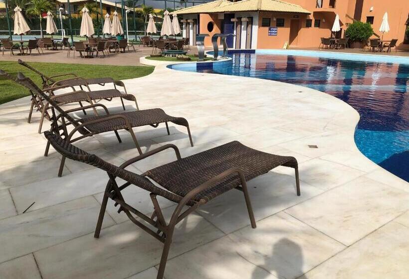 2 Suítes, Guarajuba, Piscina Frente Mar
