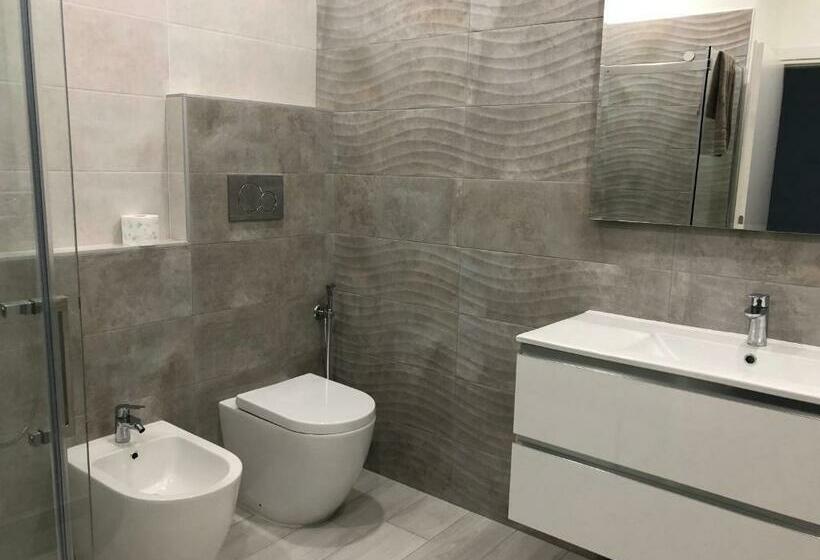 تختخواب و صبحانه Roomscarli