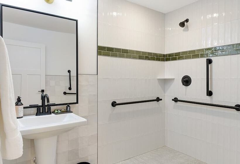 בית מלון כפרי Balsam Lake Lodge