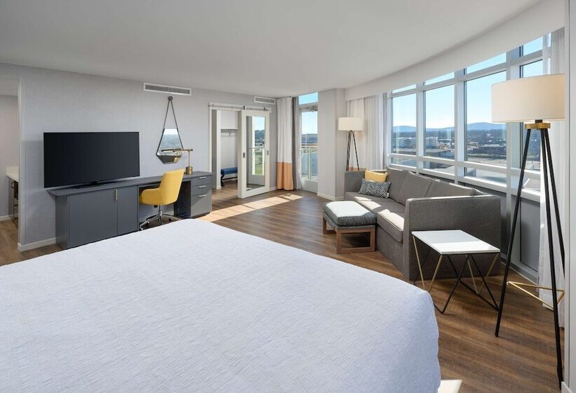 هتل Hampton Inn & Suites Huntsville Downtown