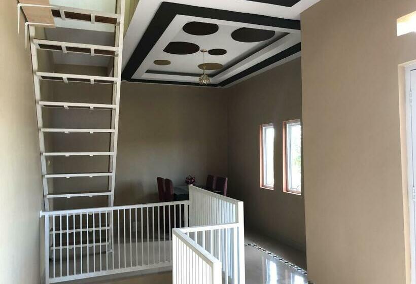 فندق Reddoorz Syariah @ Jalan Pangeran Antasari 4