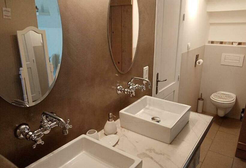 بنسيون Au Coeur Du Luberon