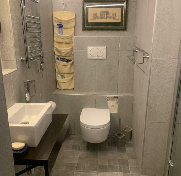 膳宿费 Room With A View