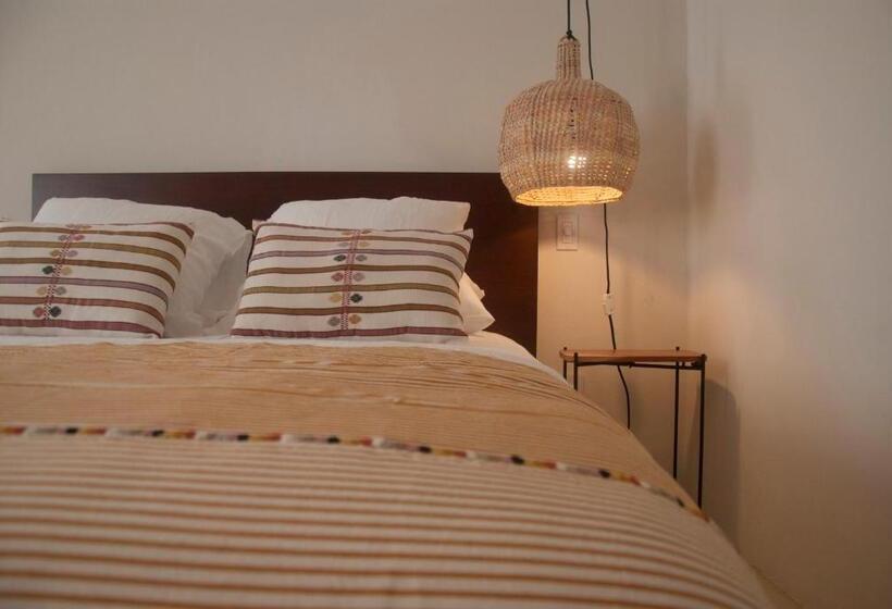 تختخواب و صبحانه Casa Lulú