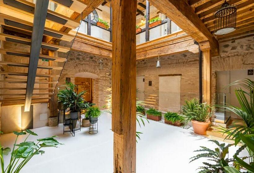 Dobo Azacanes Hostal