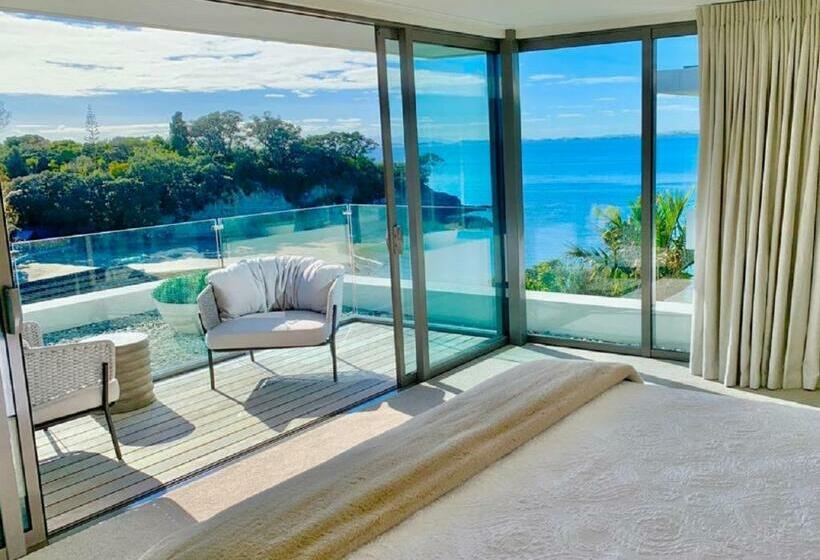 پانسیون Elements Of Castor Bay