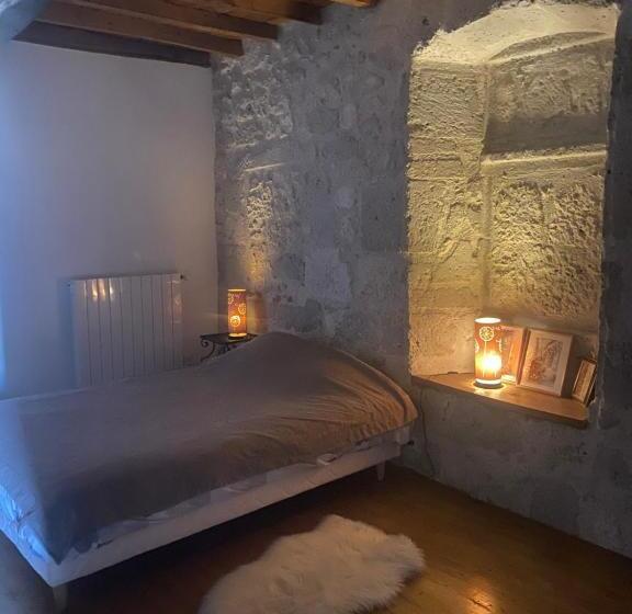 مبيت وإفطار Chez Sophie  Chambres D’hôtes, Gîte Et Gîte équestre