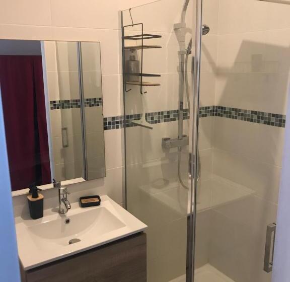 ベッドアンドブレックファースト L Ostalada