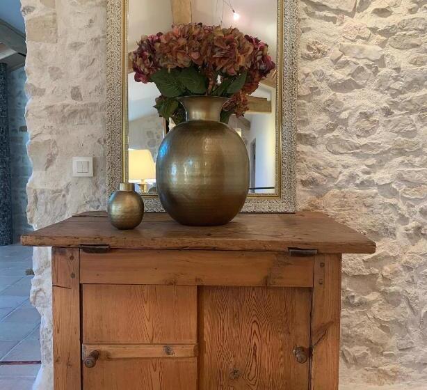 مبيت وإفطار Le Mas Des Roses 1884