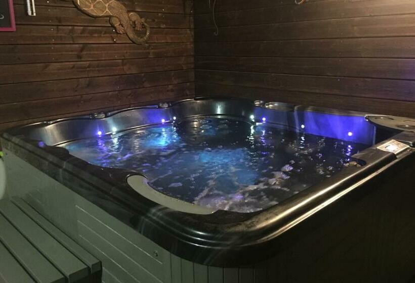 住宿加早餐  Jacuzzi Privé Chambre Et Table D Hotes