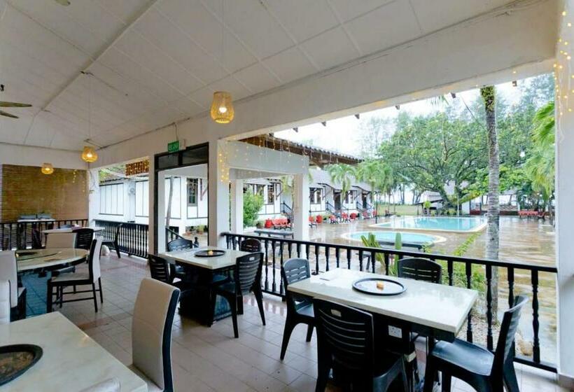 Отель Lisnaree Beach Resort