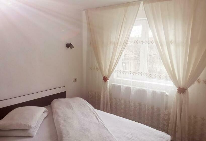 פנסיון Casa Lidia