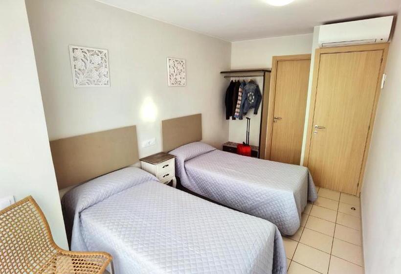 بنسيون Hostal Rigau