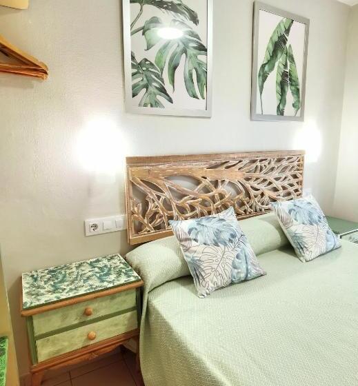بنسيون Hostal Rigau