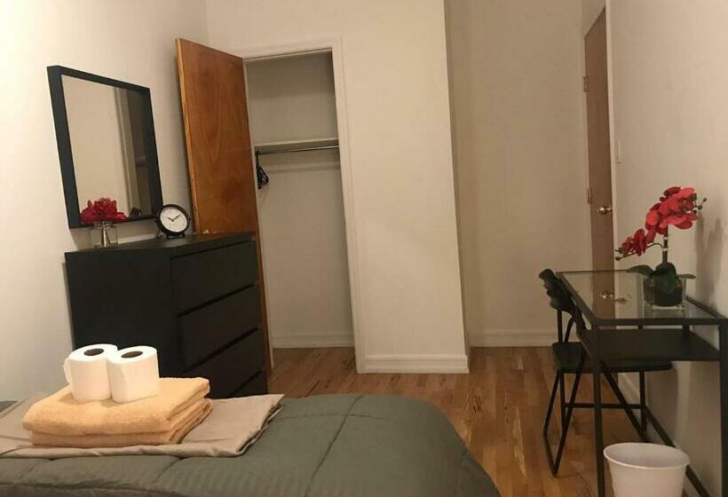 فندق صغير Upper Manhattan Bedrooms