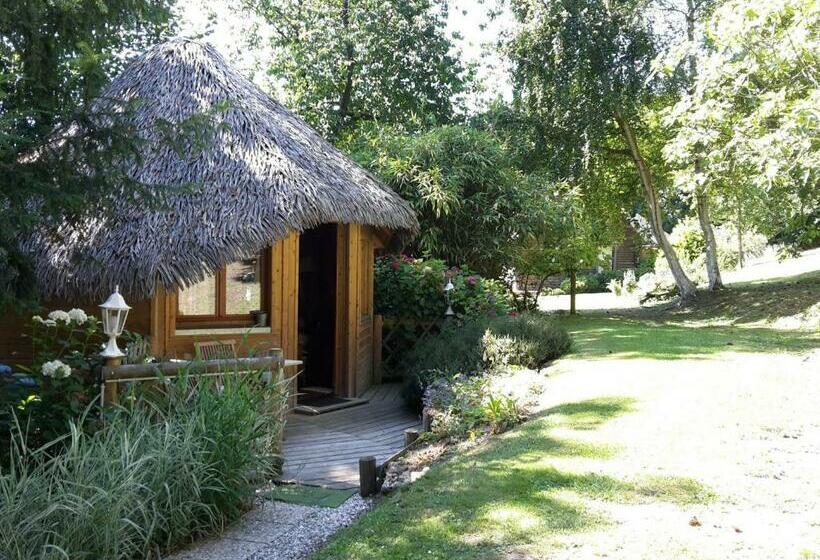 تختخواب و صبحانه La Cabane De Cécile La Hutte