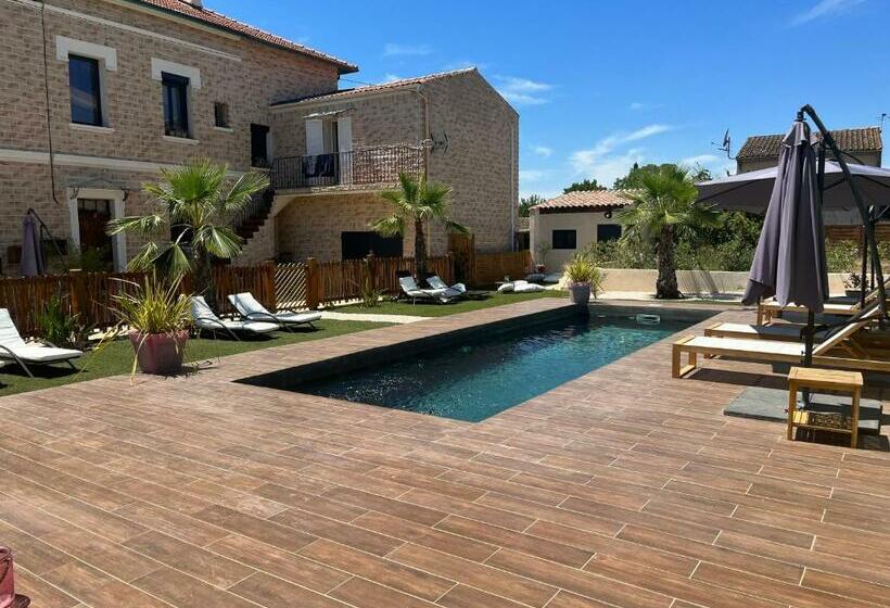تختخواب و صبحانه O Deux Cèdres