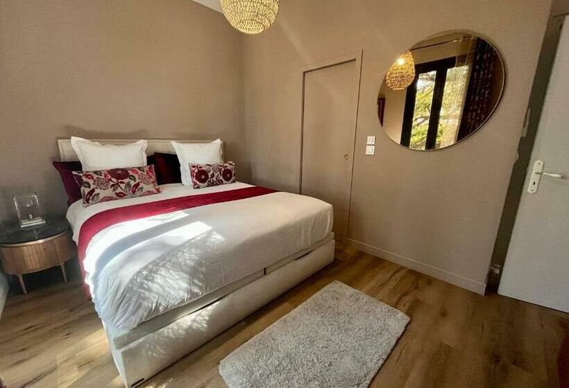 تختخواب و صبحانه O Deux Cèdres