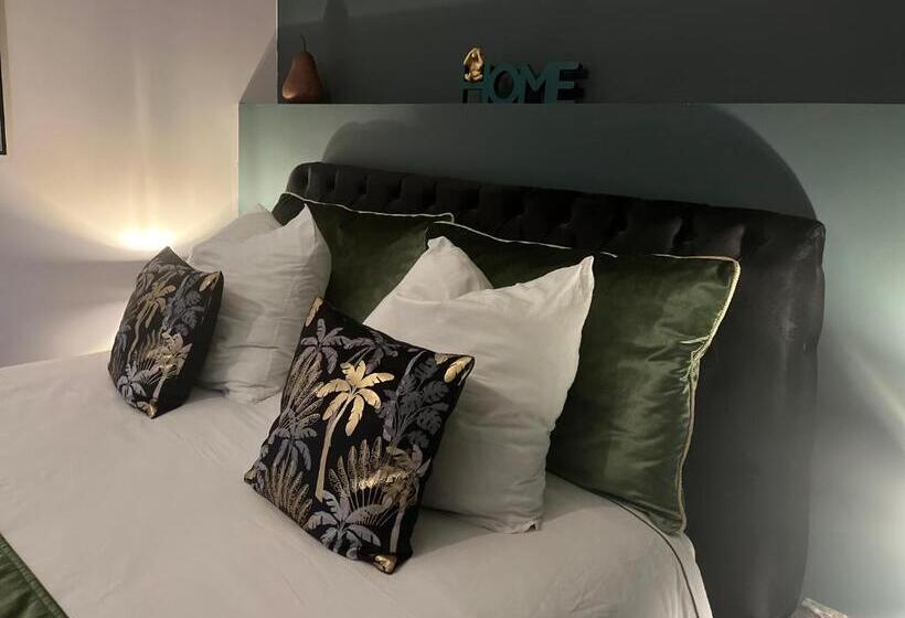 تختخواب و صبحانه O Deux Cèdres
