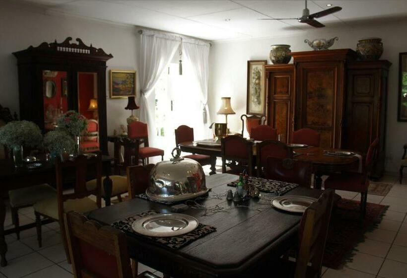 پانسیون Michaelangelo Guest House