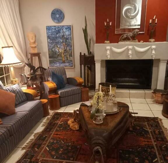 پانسیون Michaelangelo Guest House